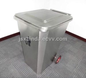 Dustbin with wheel