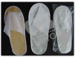 Disposable nonwoven slippers