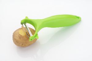 Plastic Fruit and Vegetable Peeler