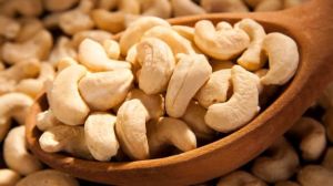 Dried Cashew Nuts