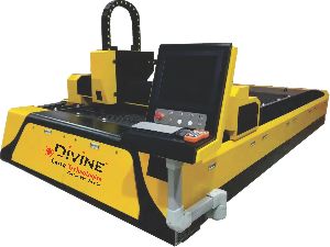 Fiber laser cutting machine