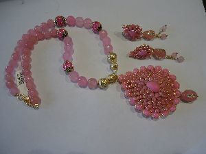 Pacchi Pendant with Beads mala