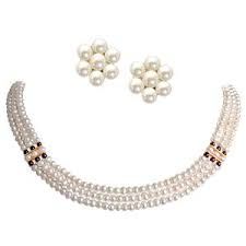 pearls necklace set