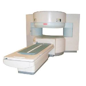 Hitachi Airis II MRI Machine