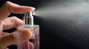 spray perfume