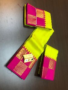 UNIQUELY WAIVED KANCHIPURAM TRADITIONAL CHECKS BORDER SAREES