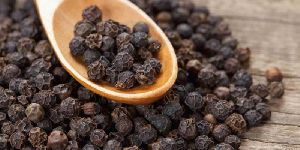 Raw Black Pepper Seeds