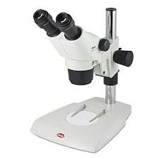 Trinocular Research Microscopes