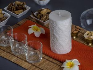 Embossed Pillar Motif White Candle