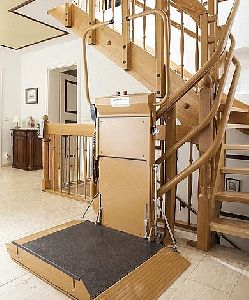 Stratos Curved Staircase Lift