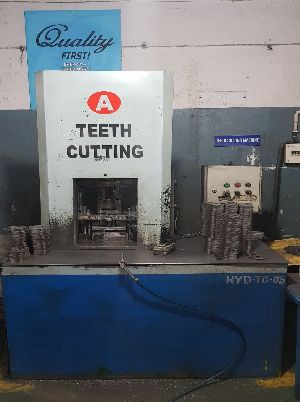 Teeth Cutting Machine