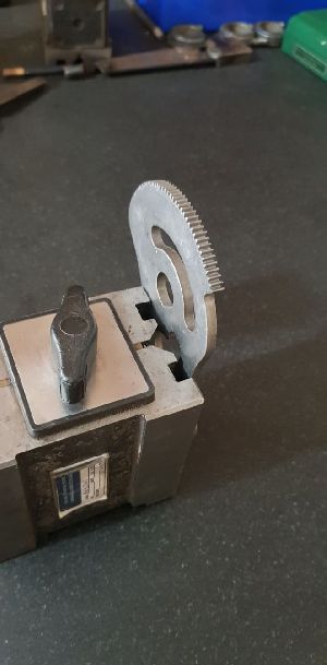 Teeth Cutting Machine