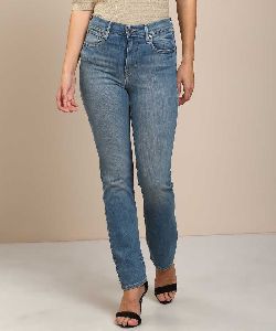 Ladies Regular Fit Jeans