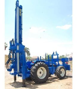 Well Drilling Truck