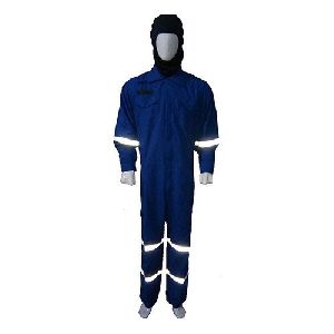 Non Woven Hooded Coverall