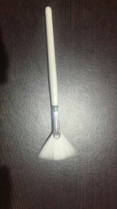 fan brush