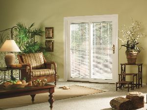 Sandwich Glass Blind