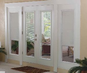 Sandwich Glass Blind