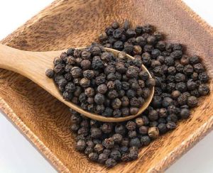 dried black pepper seeds