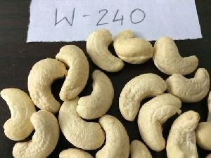 W240 Cashew Kernels