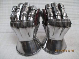 Medieval Gauntlets(Polished)