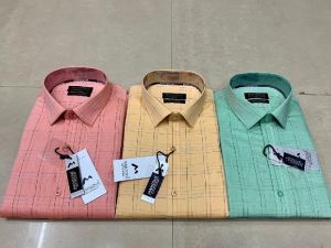 Men Checked Formal Shirt.7600.1