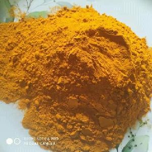 yellow turmeric powder