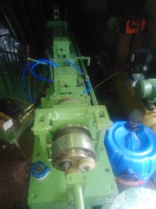 Hydraulic copper pipe cutting machine