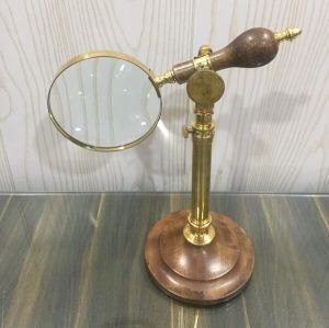 Magnifying Glass with Stand