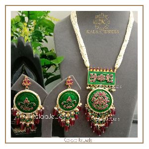 Meenakari Pendant Necklace Set