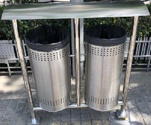 Dustbin with Canopy