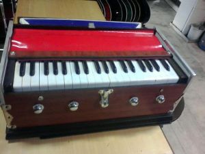 5 Stopper Harmonium