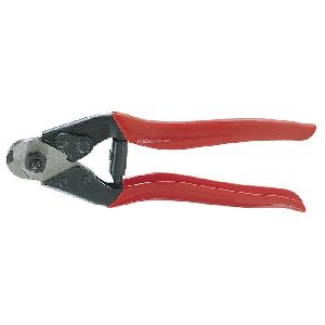 7- 1by2 WIRE ROPE CUTTER.