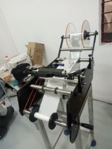 bottle sticker labeling machine