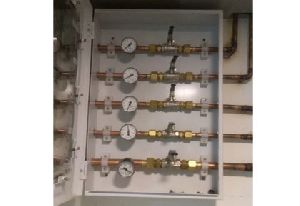 Isolation valve box