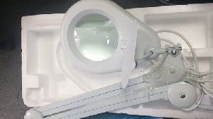 Magnifying Lamp