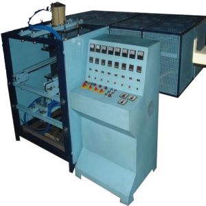 Vacuum Forming Machine