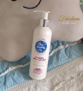 Moms Co Natural baby shampoo