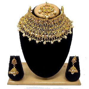 Kundan Choker Necklace Set