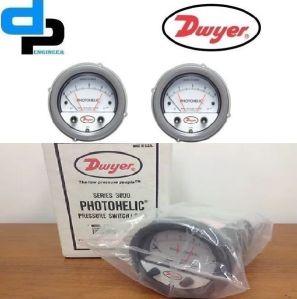 Dwyer A3050 Photohelic Pressure Switch Gauge Range 0-50 Inch w.c.