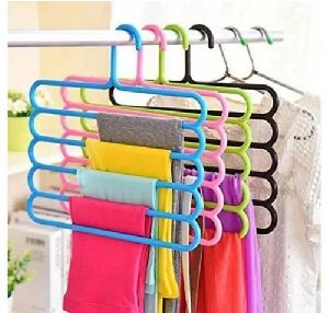 plastic cloth hanger