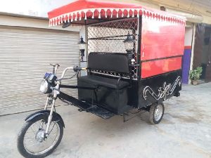 Victoria E Rickshaw