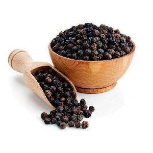 dried black pepper seeds