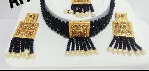 Crystal choker necklace