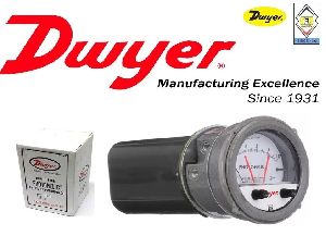 Dwyer A3215 Photohelic Pressure Switch Gages