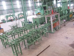 50 - 1000 ton Hydraulic Press machine with in feed and out feed conveyors
