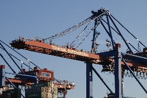 port handling services