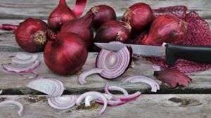 Fresh Red Onion