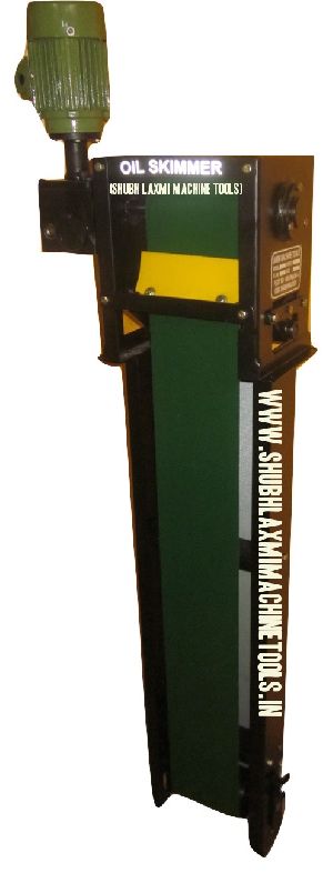 Double belt oil skimmer