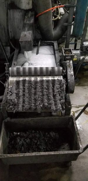 Rear earth coolant magnetic separator
